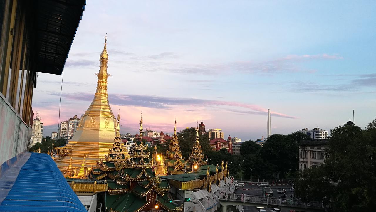 Dengba Hostel Yangon Esterno foto