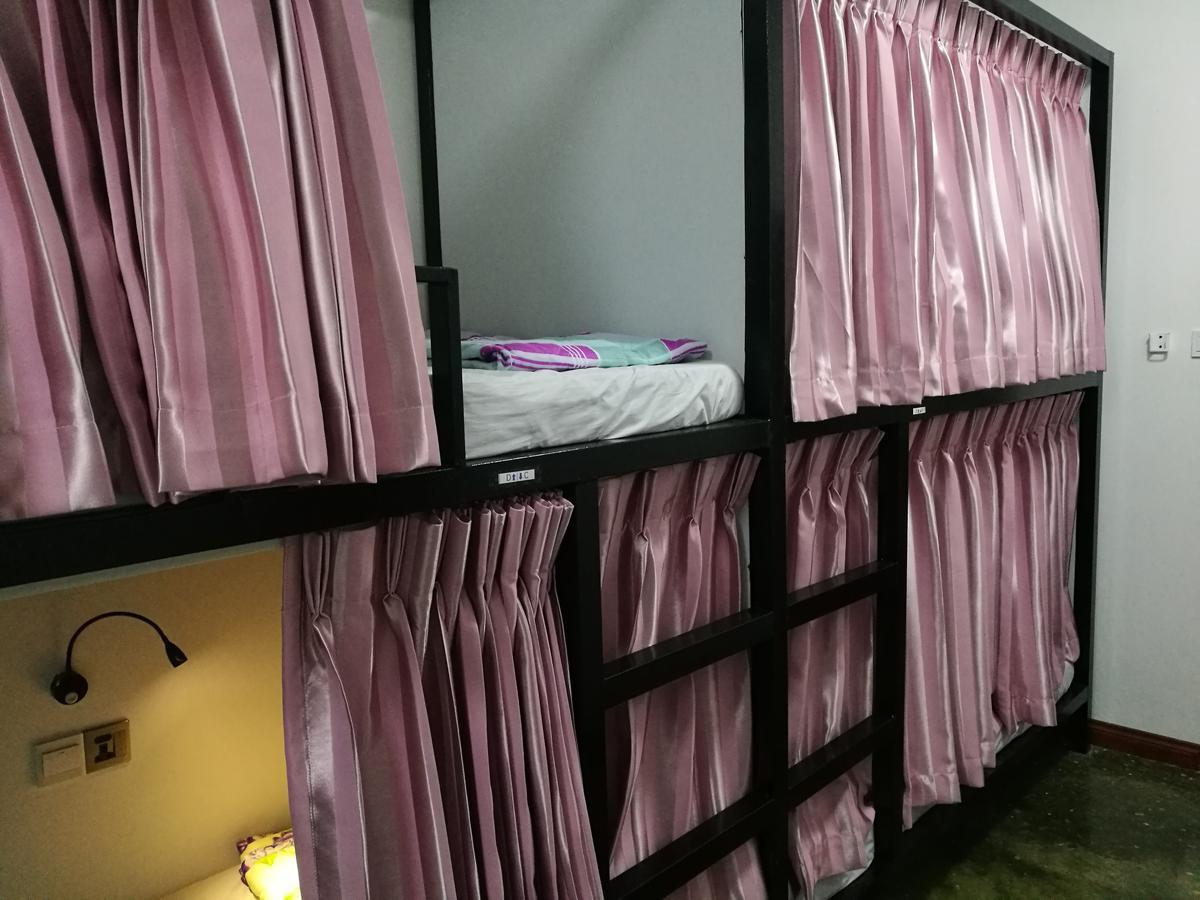 Dengba Hostel Yangon Esterno foto