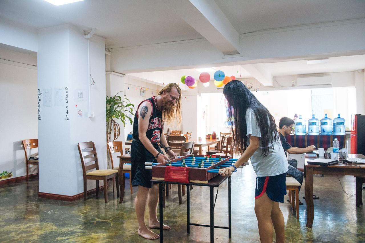 Dengba Hostel Yangon Esterno foto