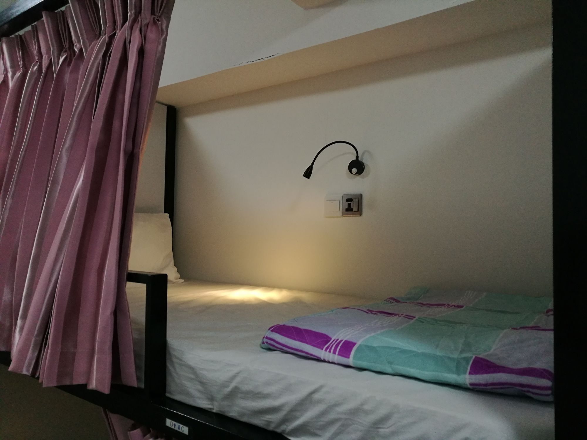 Dengba Hostel Yangon Esterno foto