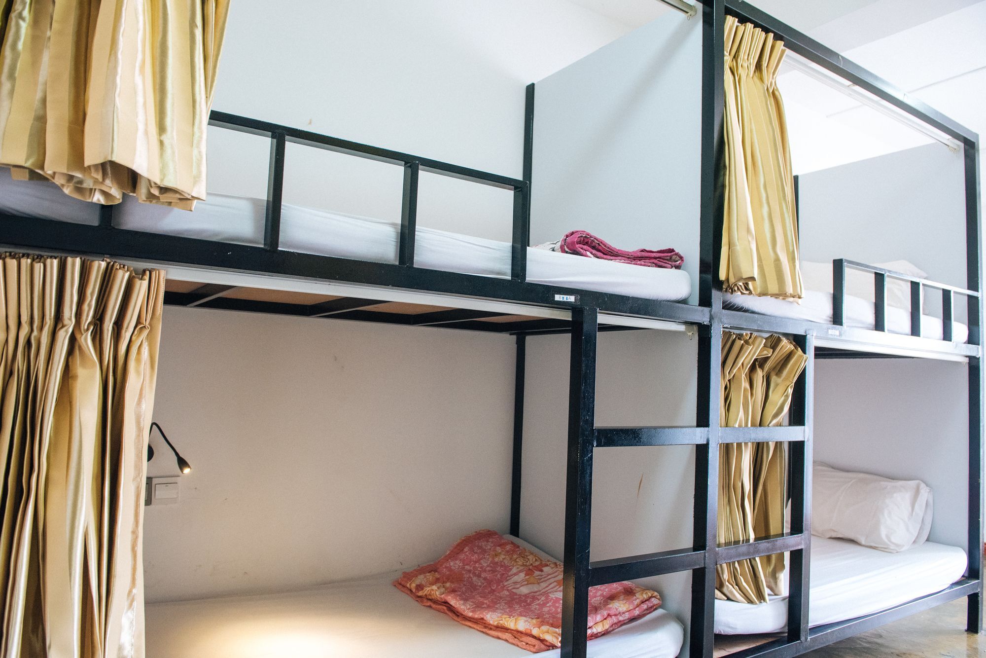 Dengba Hostel Yangon Esterno foto