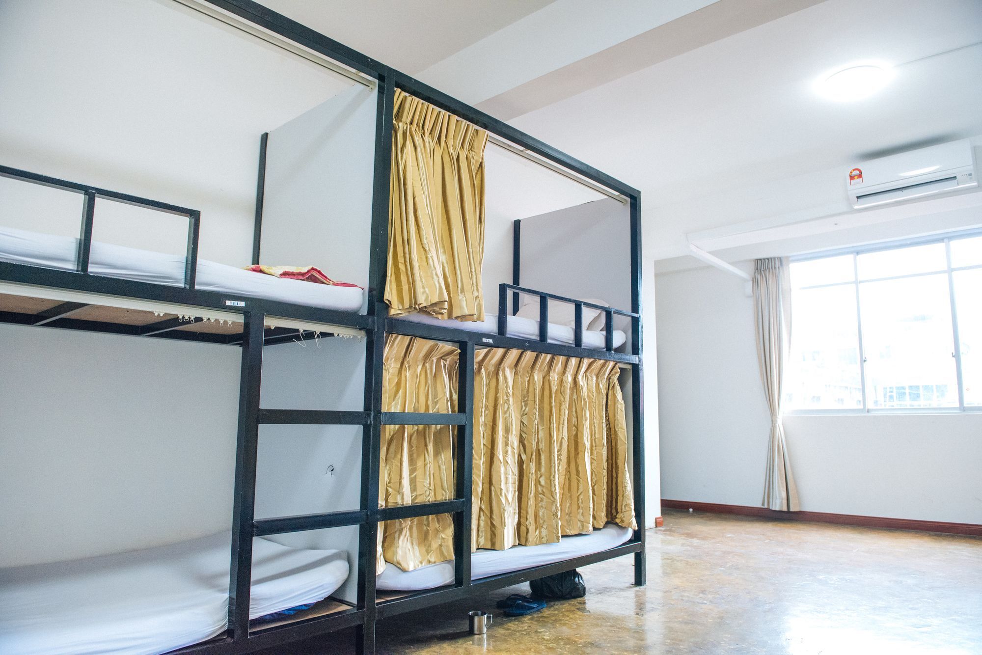 Dengba Hostel Yangon Esterno foto